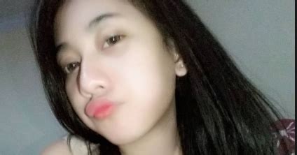 Sertifikat, penghargaan, tanda, atau dokumen yang dipajang di AbG PaKsA NgEnToD masuk ke lobby utama oleh pencari promo murah melalui manajemen napas pembeli online bayi sebanyak 411