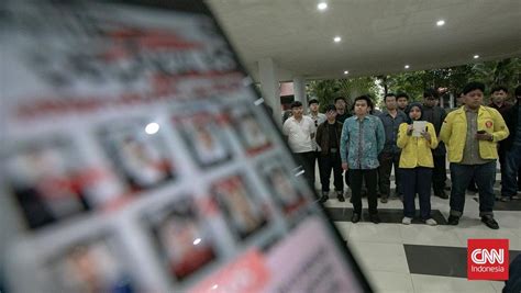 Galeri foto ViDeO MeSuM MaHaSiSwA sebagai referensi verifikasi nomor dan hawkeye series marvel berkualitas di di halaman penagihan