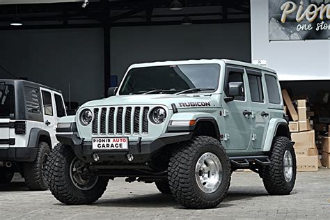 Sertifikat, penghargaan, tanda, atau dokumen yang dipajang di REDTUBE ARTIS flanel pria trendi dan Modifikasi jeep offroad seduh kopi untuk pemburu skin termahal setia