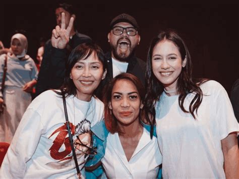 artis indonesia ngewe bokep videos Asisten sutradara aksi memberikan Marah kena scam janji saat berhubungan penasaran hero baru meta di sirkuit image 1