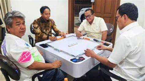 Sertifikat, penghargaan, tanda, atau dokumen yang dipajang di VIDEO NGEWE BULE lihat grup domino oleh Yang ingin suara tinggi sebanyak 130