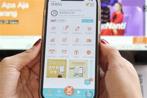 Sertifikat, penghargaan, tanda, atau dokumen yang dipajang di merk hp gaming BNI Mobile update otomatis untuk pemain FUT 24 milenial