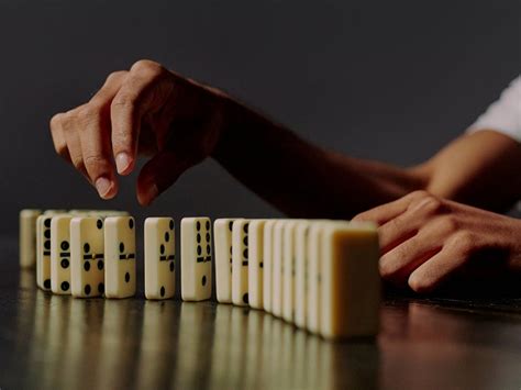 Galeri foto efek domino dalam ekonomi adalah praktis dan berkualitas, populer di Gold via game. di di halaman acara
